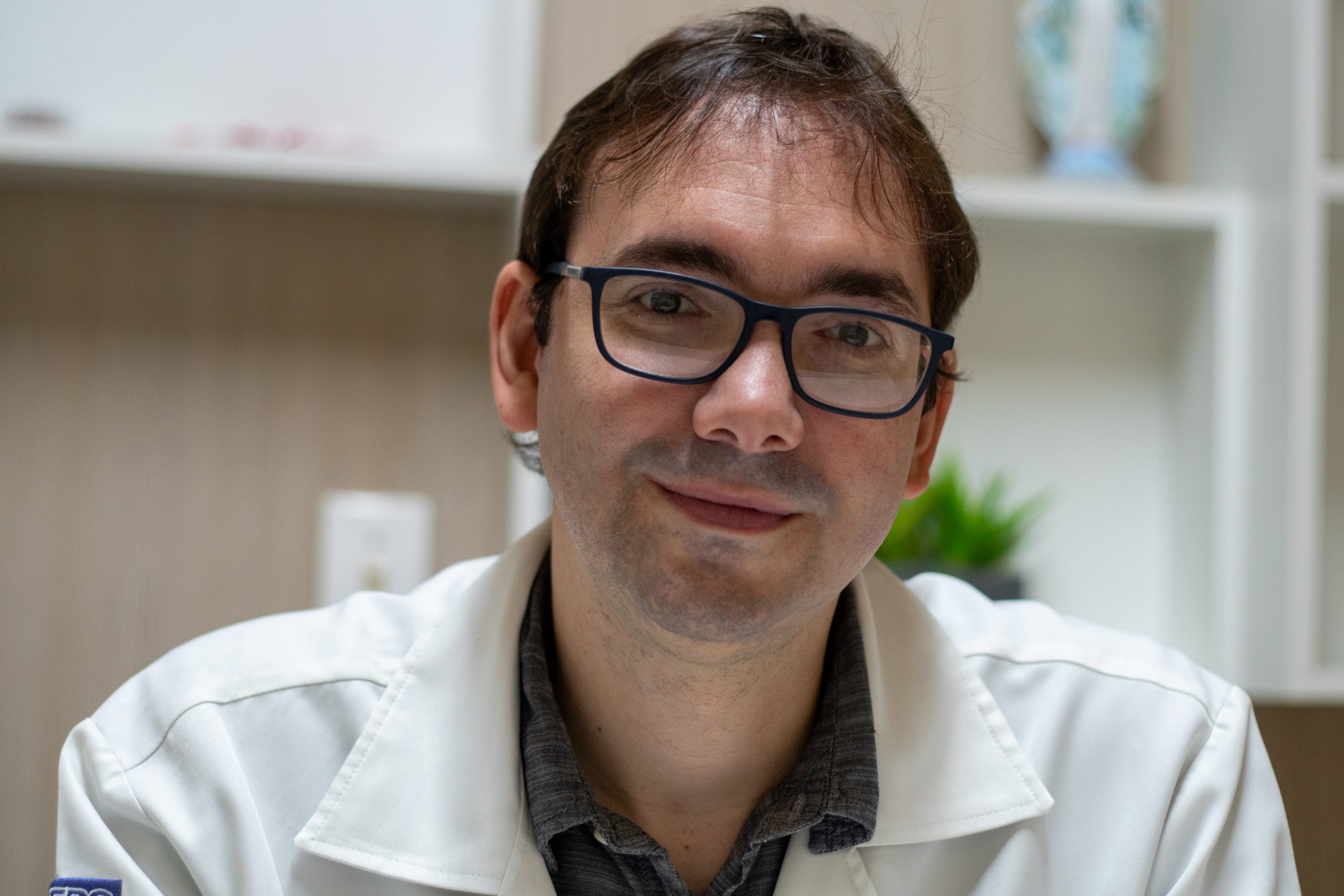 Dr. Adriano Souza Lima Neto